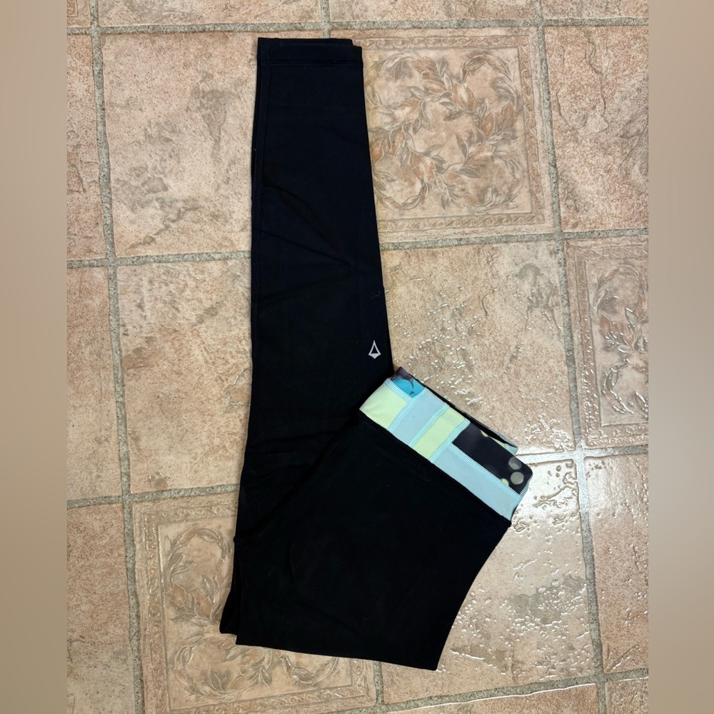 Ivivva reversible leggings